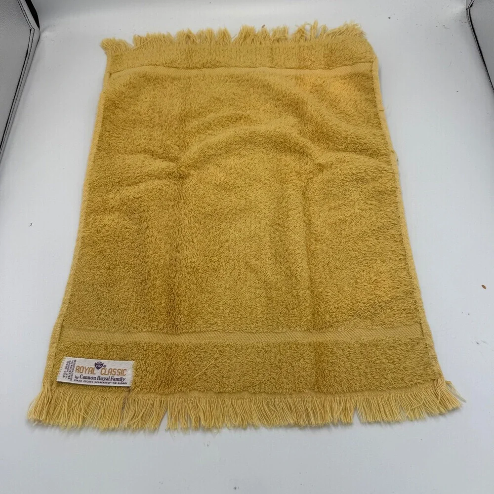 Vintage 70s Cannon Royal Family Mustard Yellow Hand Towels Fringed Set of 2 USA